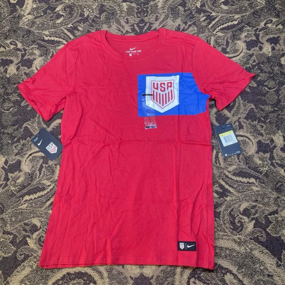 USA Soccer Pocket T Shirt Red Nike Graphic Short Sleeve Mens Size Small New